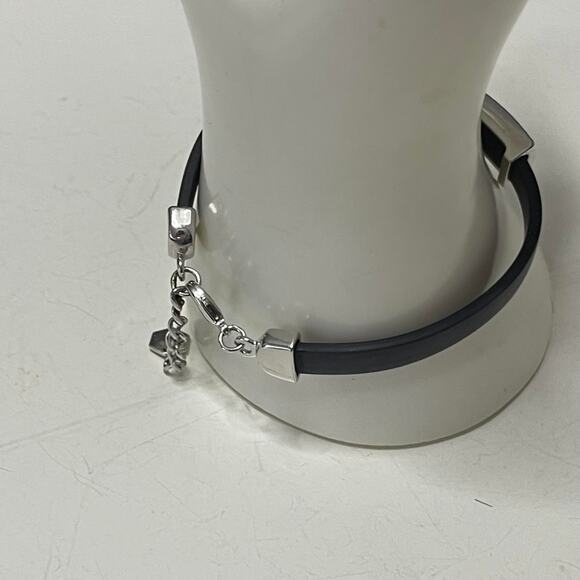 Bracelet black with silver tone and rhinestone slide signed costume jewelry - Picture 4 of 14